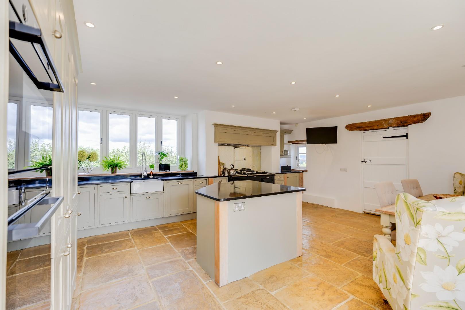 Warren Farm, Pendoylan, Nr Cowbridge, Vale of Glamorgan, CF71 7UJ